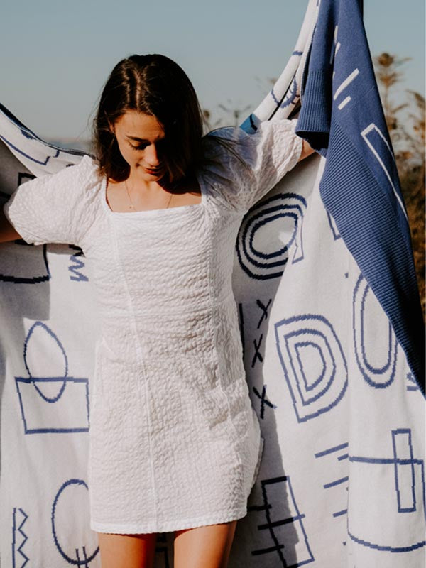 Dekko Blue & White Cotton Blanket / Throw