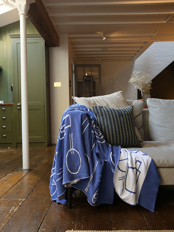 Dekko Blue & White Cotton Blanket / Throw