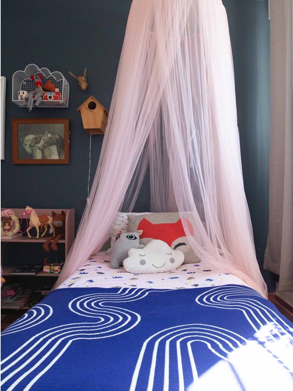 Move & Groove Blue & White Blanket / Throw