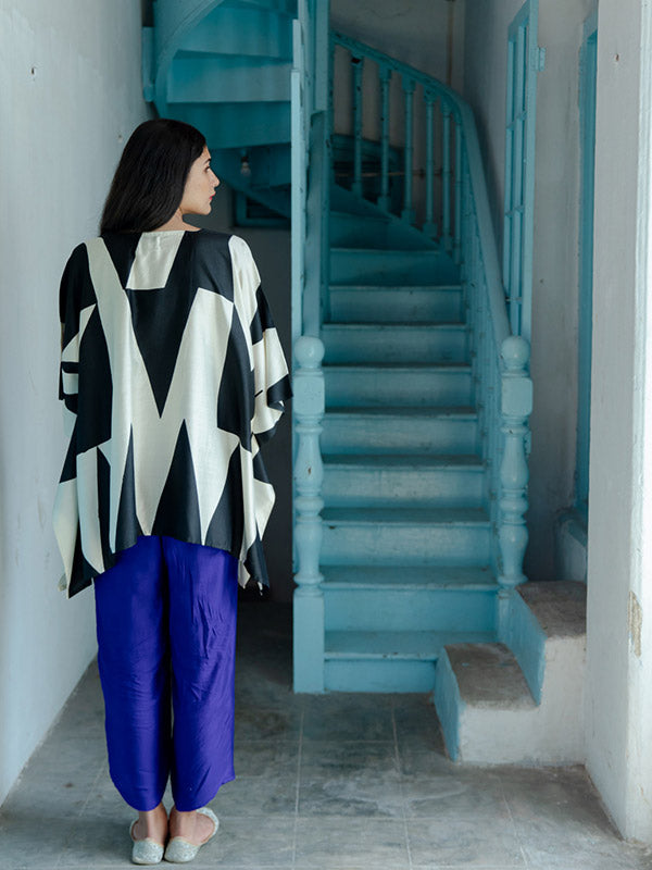 Amalgamation Silk Short Kimono
