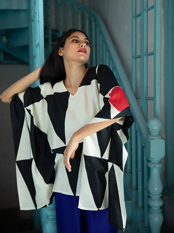 Amalgamation Silk Short Kimono