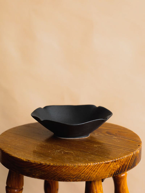 Hanaemi Porcelain Shallow Bowl