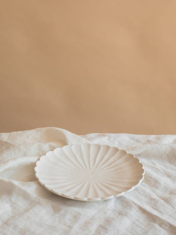 Kasumi Fujimura Flower-Shaped Plate