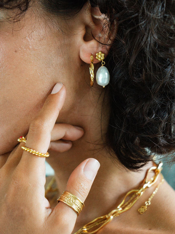 Sabina Twist Hoop Earrings