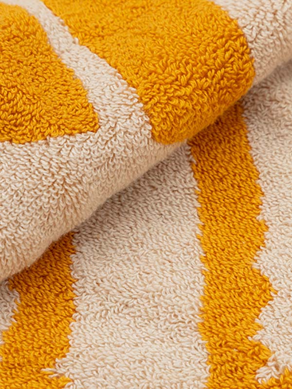THE BEE Towel