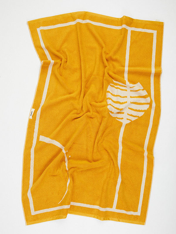 THE BEE Towel