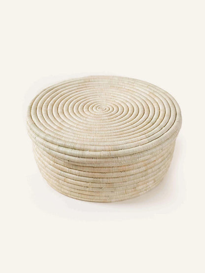 Round Lidded Natural Basket