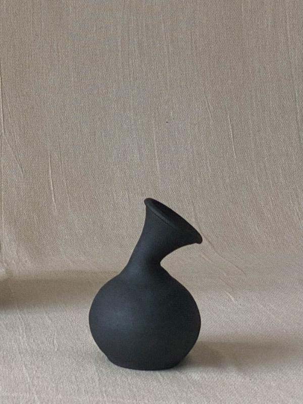 Black Ceramic Vase - Celestine Nta (medium)